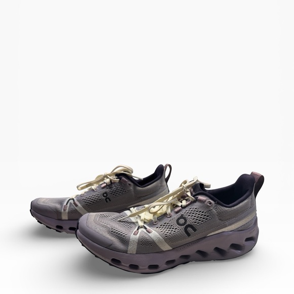 On Running Women's Cloudsurfer Trail runner shoes, size 8.5, lilac - Picture 4 of 7